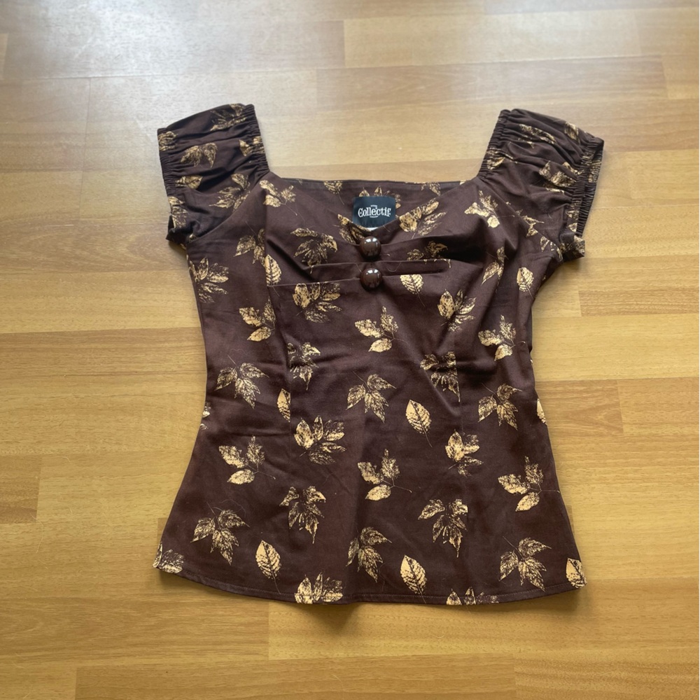 Collectif Brown Leaf Print Dolores peasant top